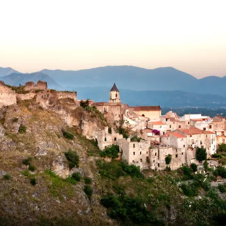 Nocleg ze śniadaniem Civico 64 3*