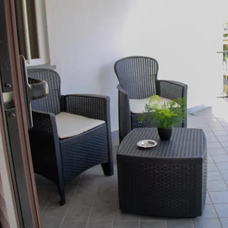 Civico 64 住宿加早餐酒店 斯卡莱阿